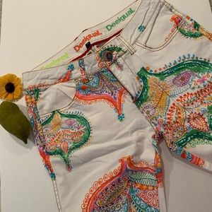 Desigual white/multi colored pants. Size 28.
